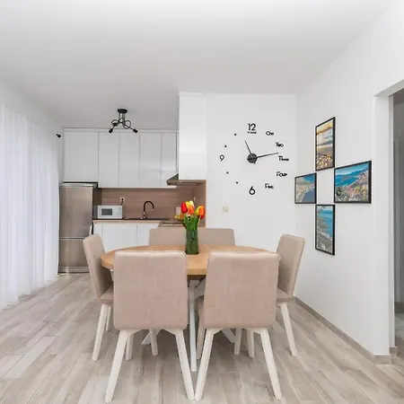 Erholung Free Garage Space Apartment Makarska